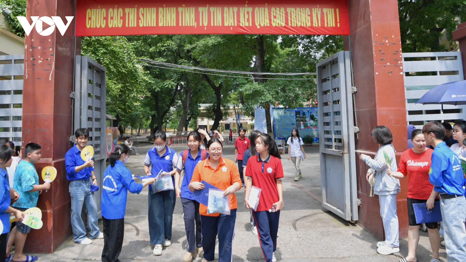 Thí sinh Hà Nội hoàn thành môn thi cuối cùng của kỳ thi vào 10